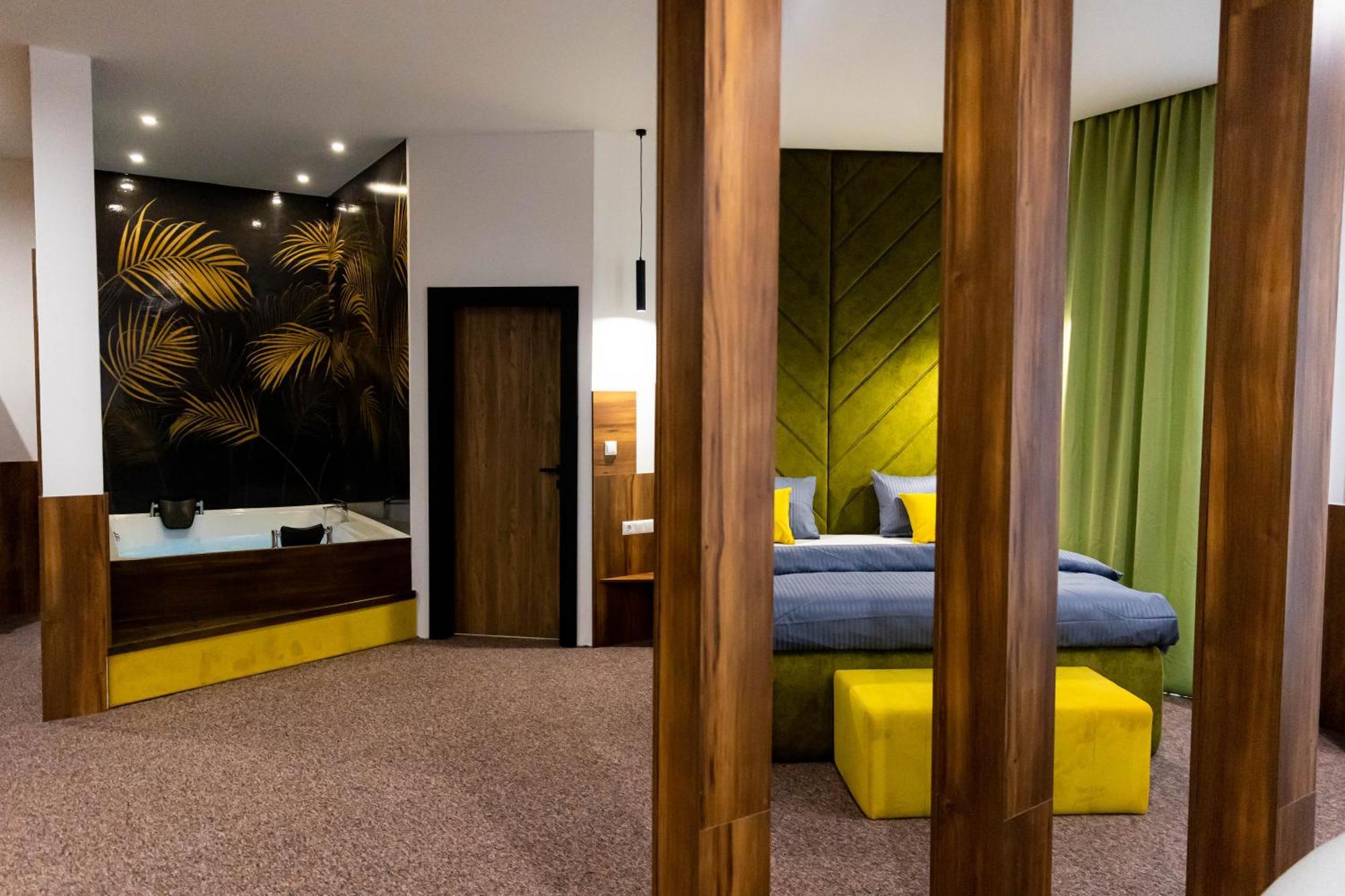 טראווניק Hostel Tron מראה חיצוני תמונה
