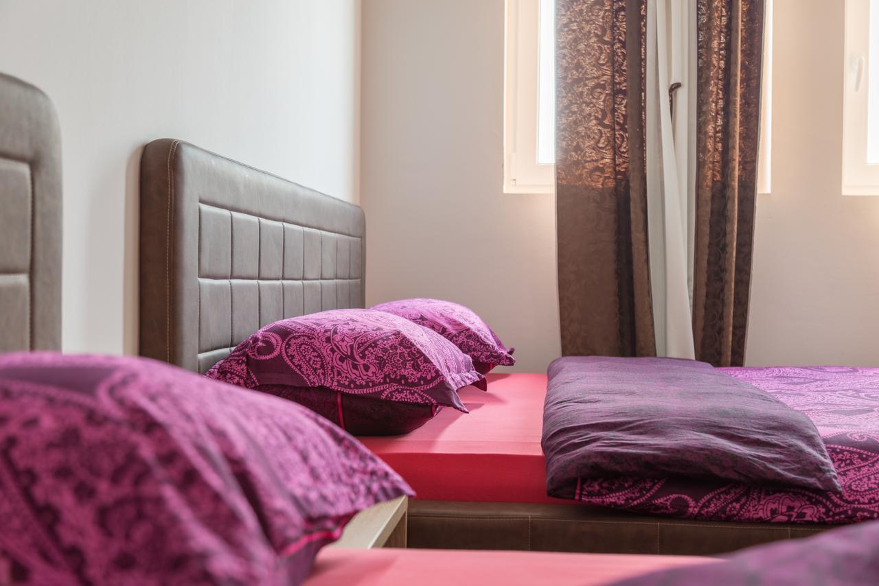 טראווניק Hostel Tron מראה חיצוני תמונה